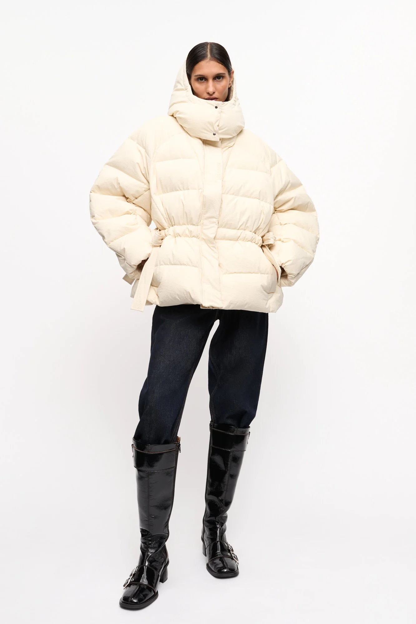 Tech Oversized Puffer Jacket | Tofu - Image 3