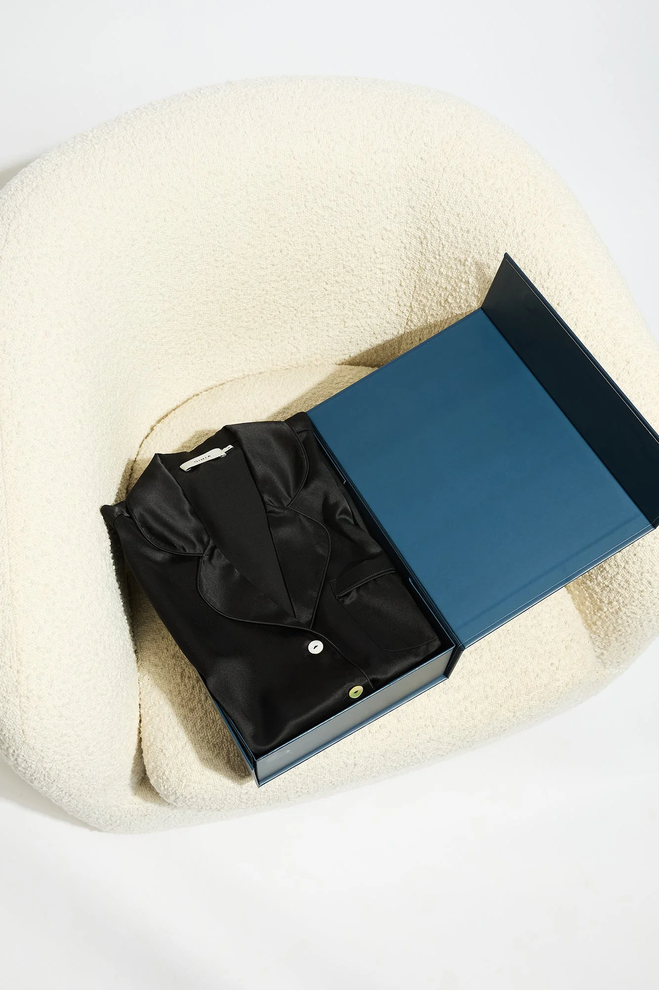 Ginia Gift Set- Fine Finish Pajama | Black - Image 3