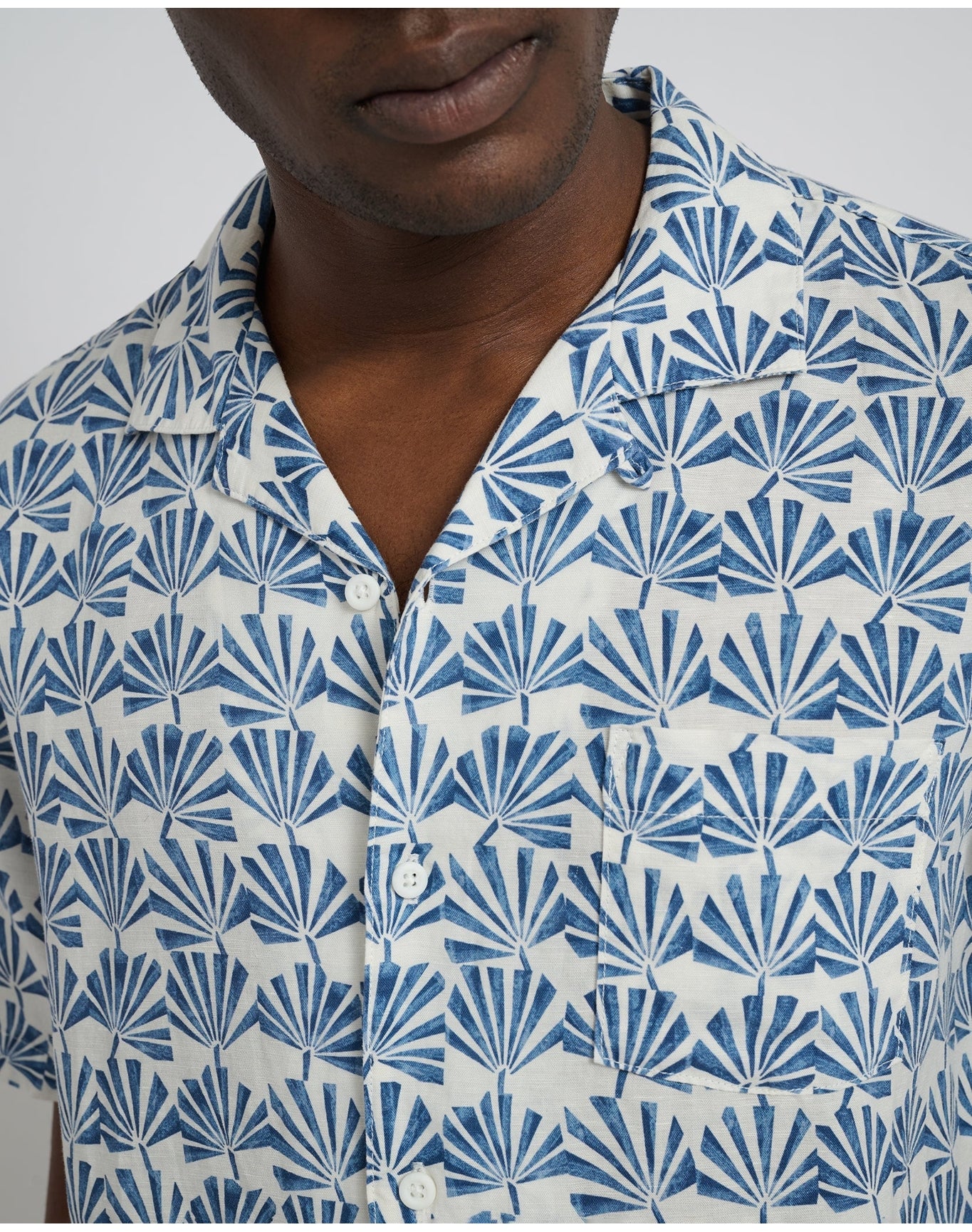 Men | Air Linen Vacation Shirt | Dark Blue - Image 2