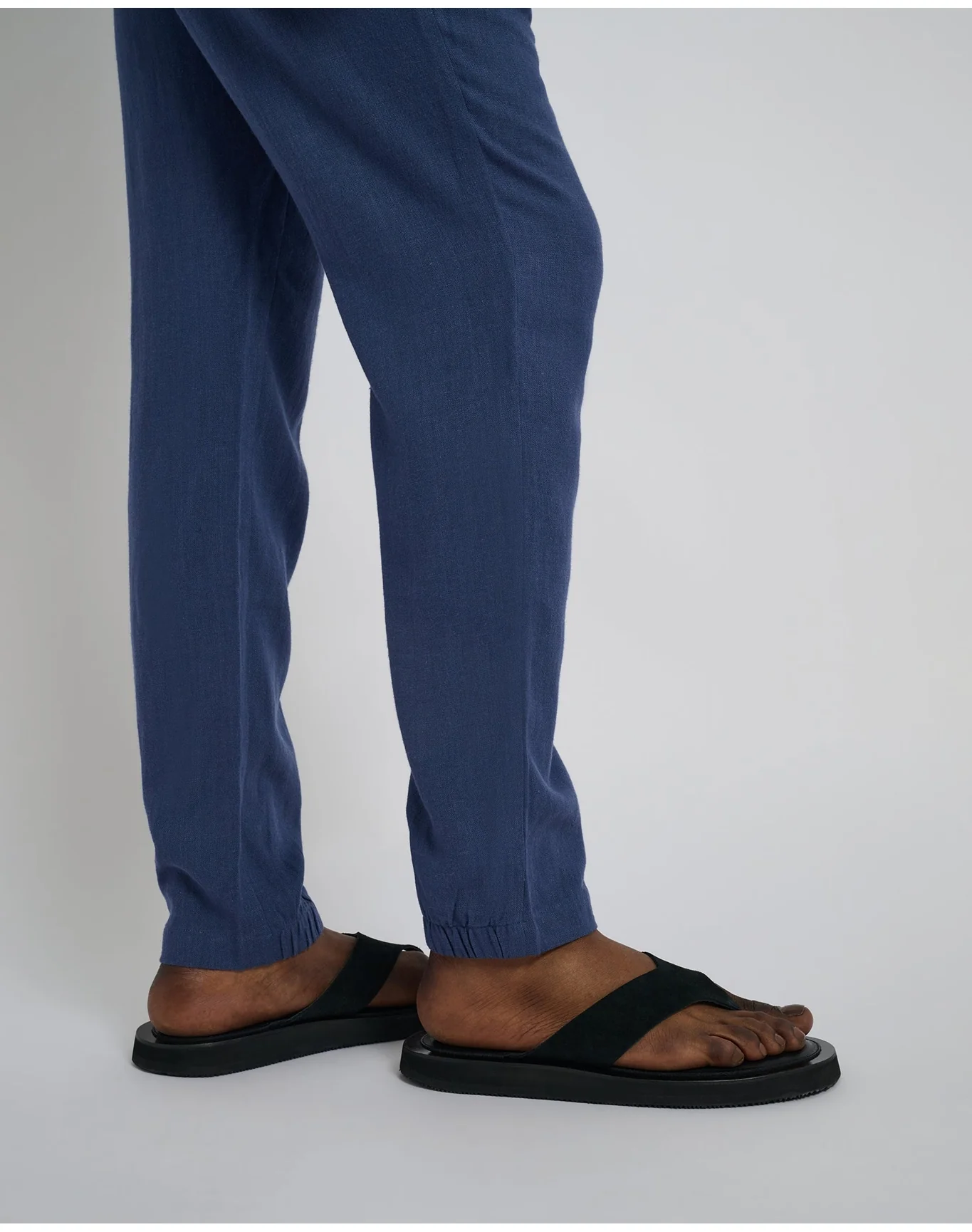 Men | Button Front Elastic Linen Pant | Vintage Indigo - Image 3