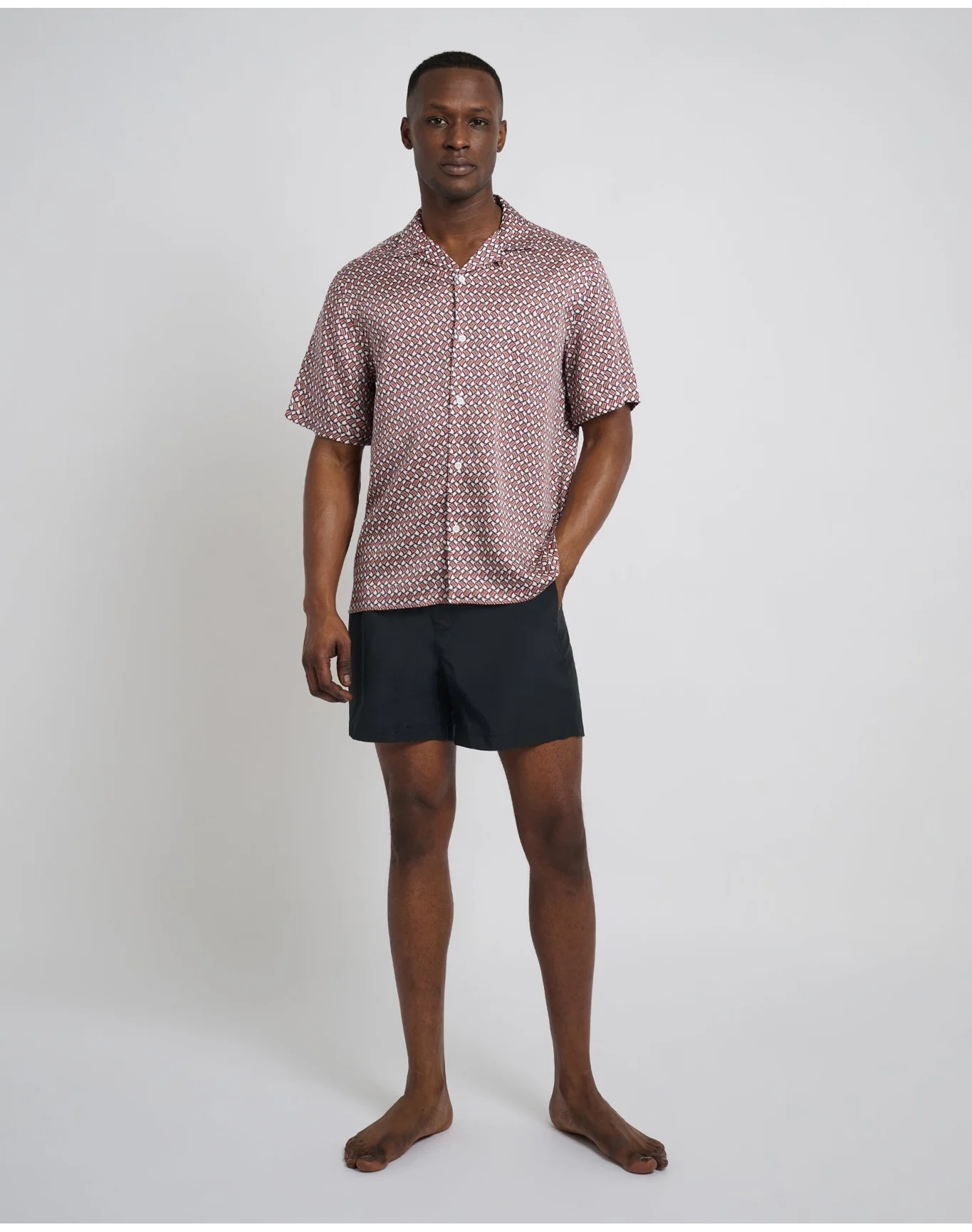 Men | Calder Buckle 5" Swim Trunk | Black - Image 4