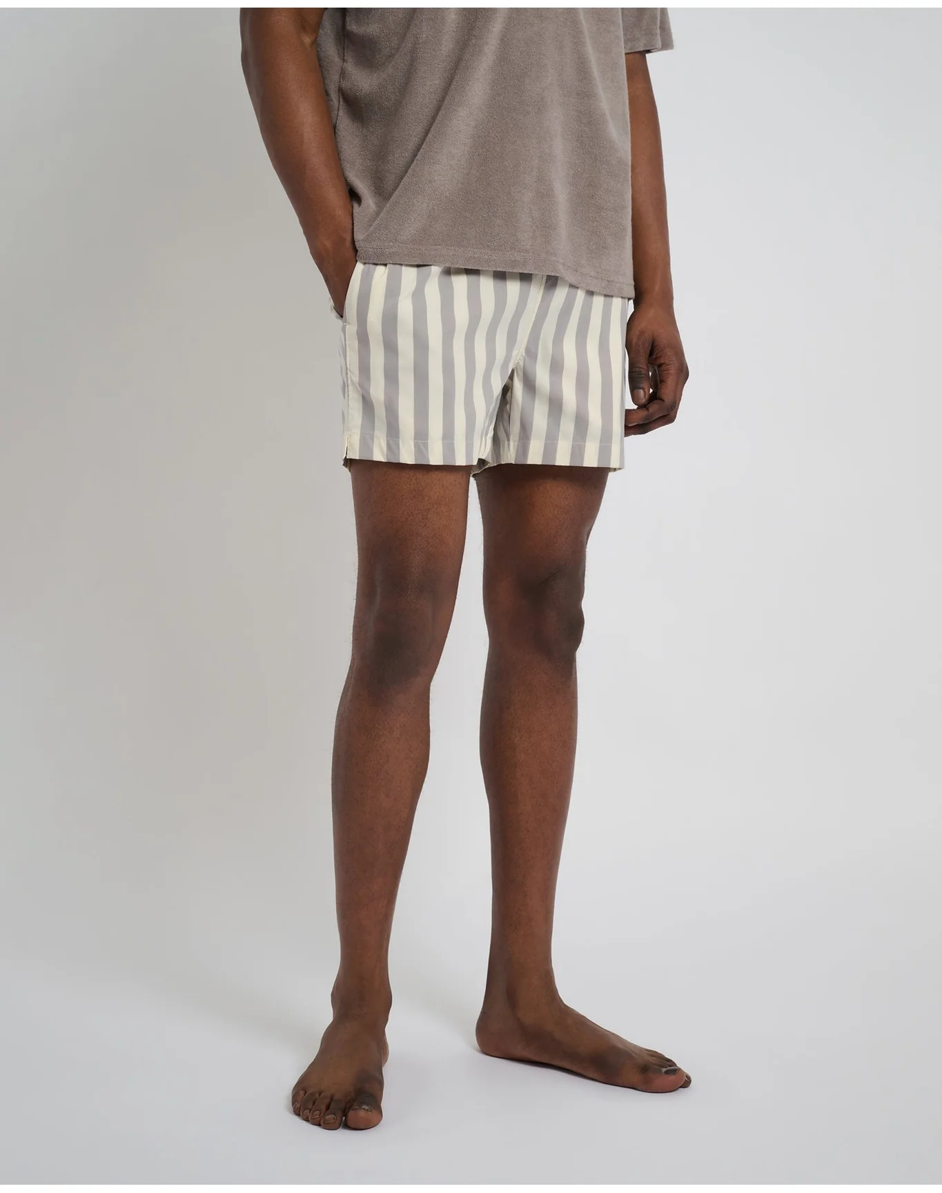 Men | Charles 4" Swim Trunk | Cinder Cream - Image 3
