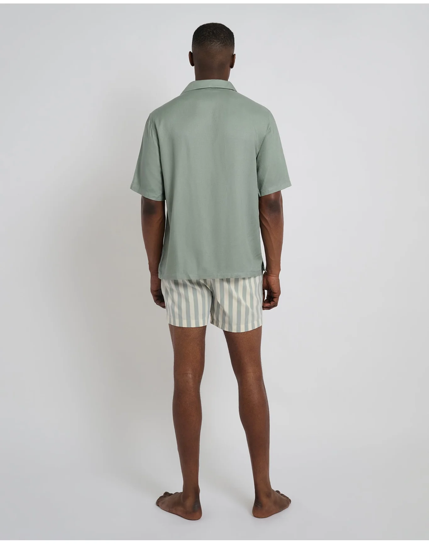 Men | Charles 4" Swim Trunk | Sage Cream - Image 5