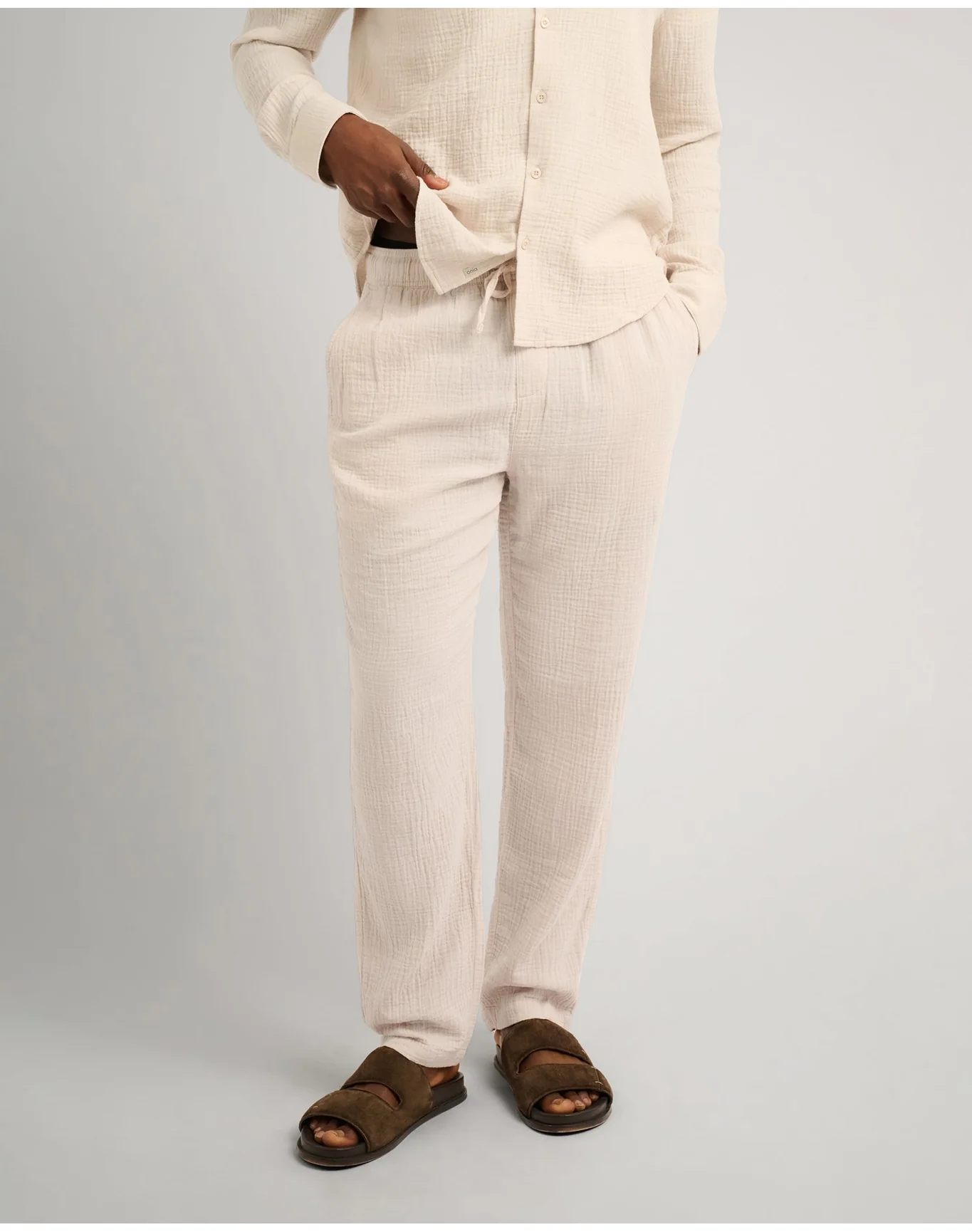 Men | Cotton Gauze Pull On Pant | Stone - Image 2