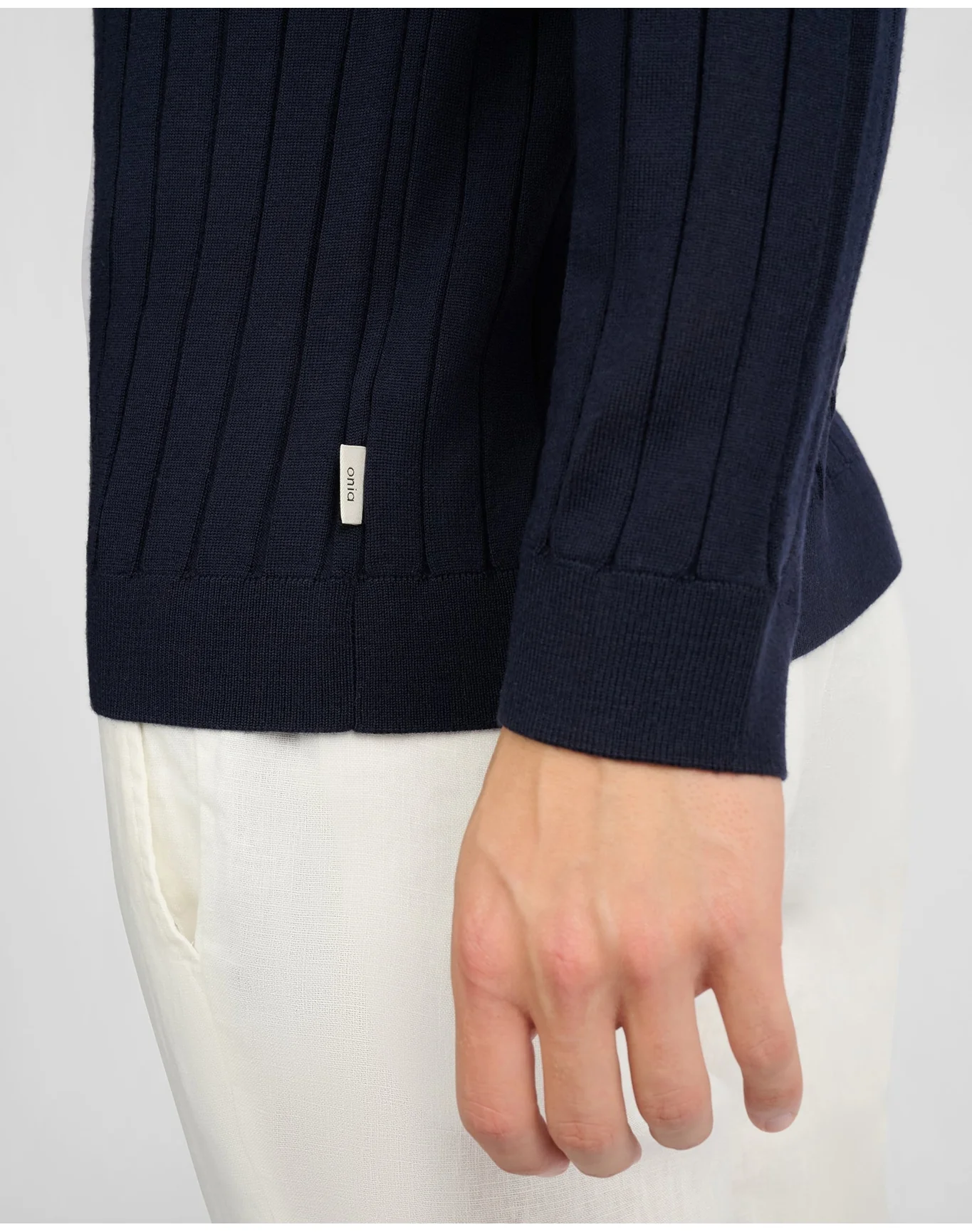 Men | Extra Fine Merino Wool Crewneck Sweater | Midnight - Image 4