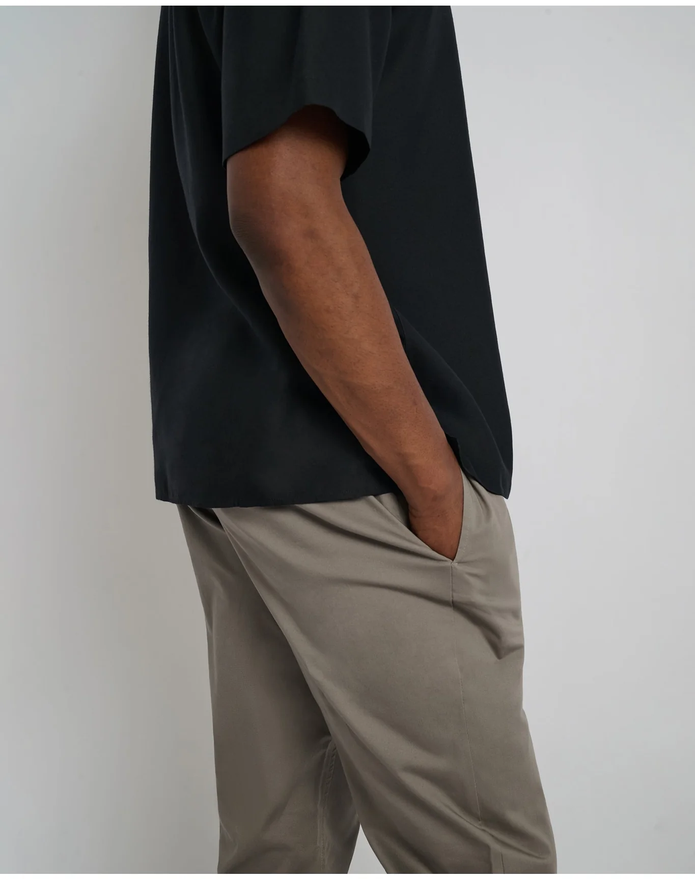 Men | Garment Dye Cotton Drawstring Pant | Cinder - Image 2