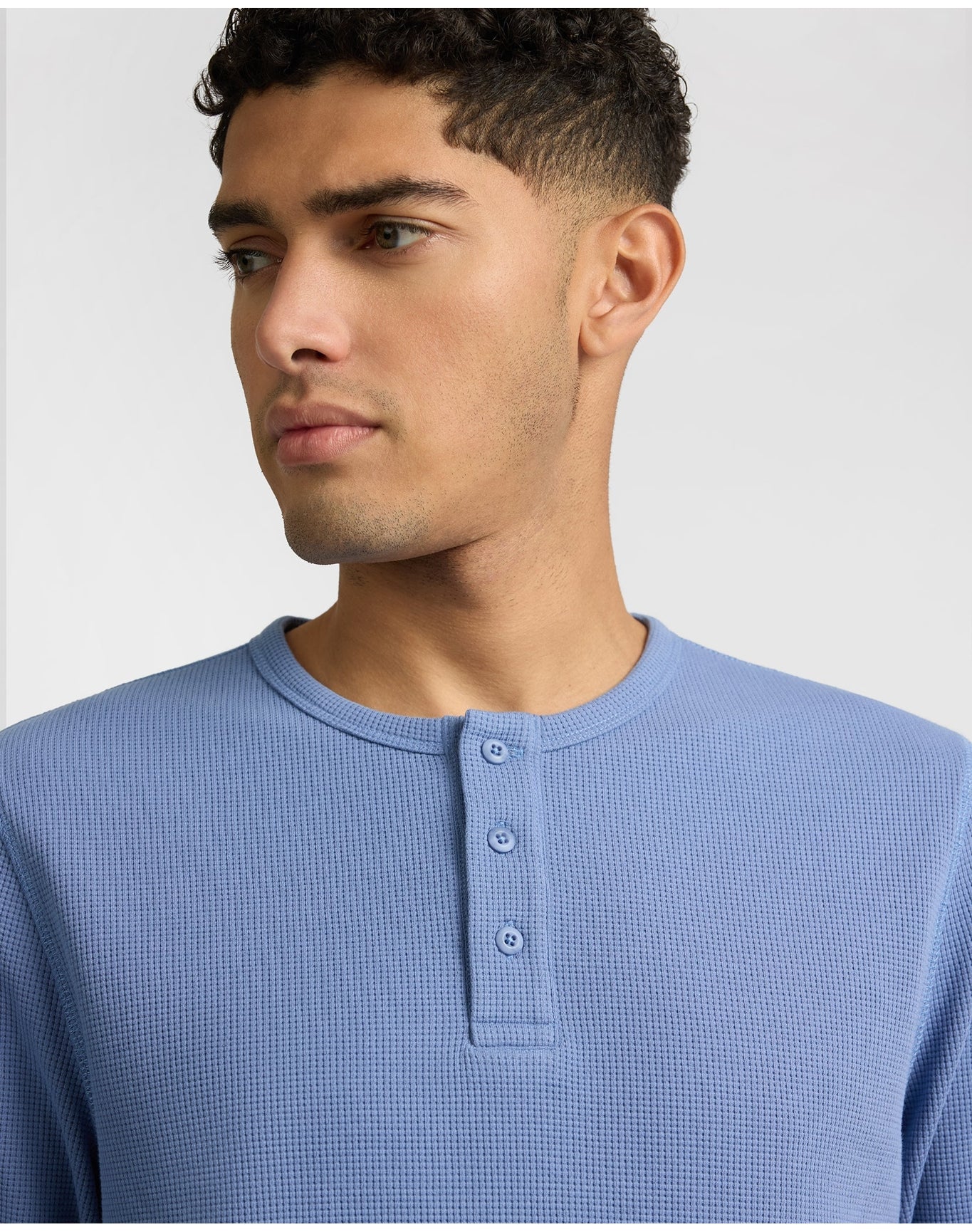 Men | Heavyweight Cotton Waffle Henley Sweatshirt | Indigo - Image 3