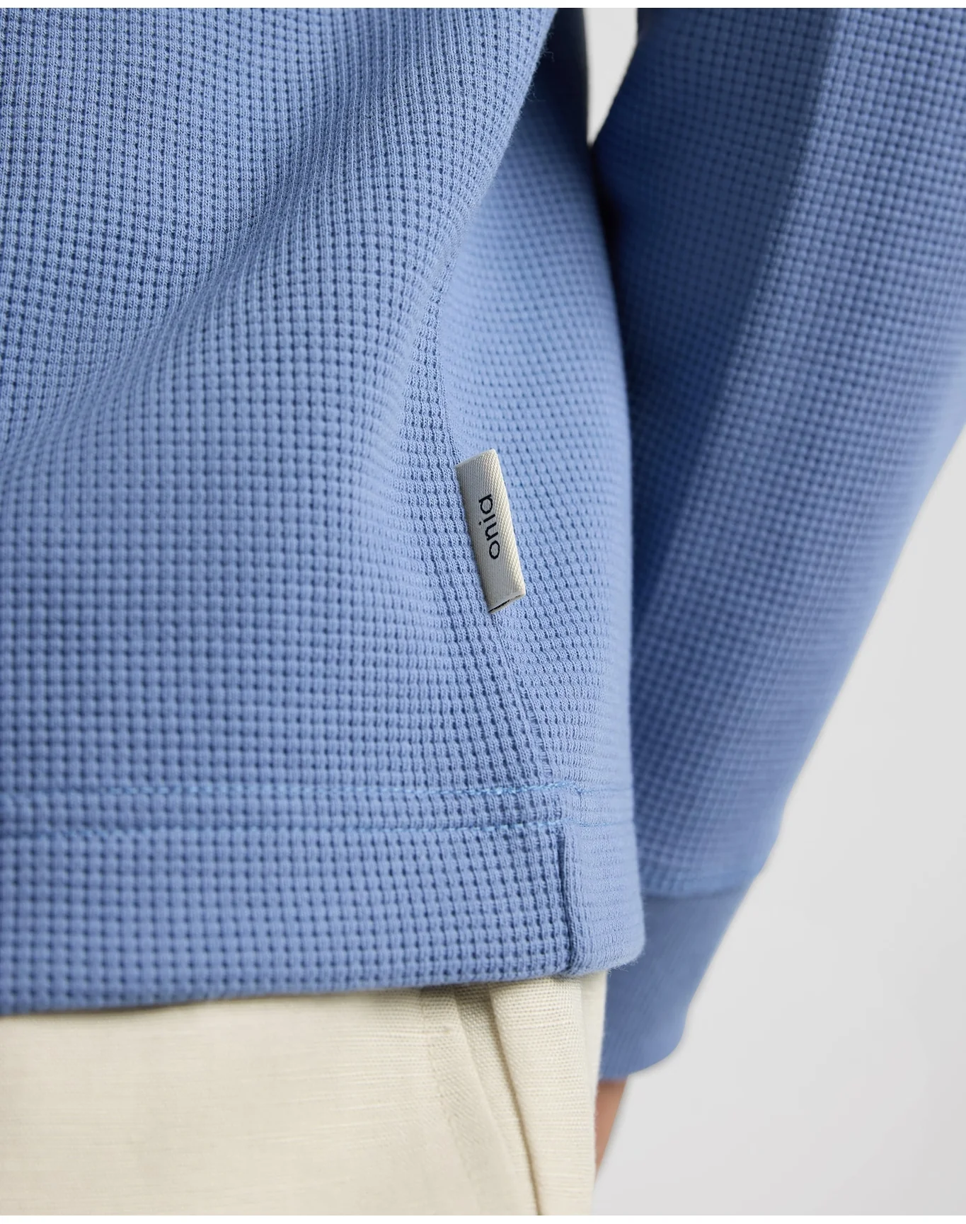 Men | Heavyweight Cotton Waffle Henley Sweatshirt | Indigo - Image 4
