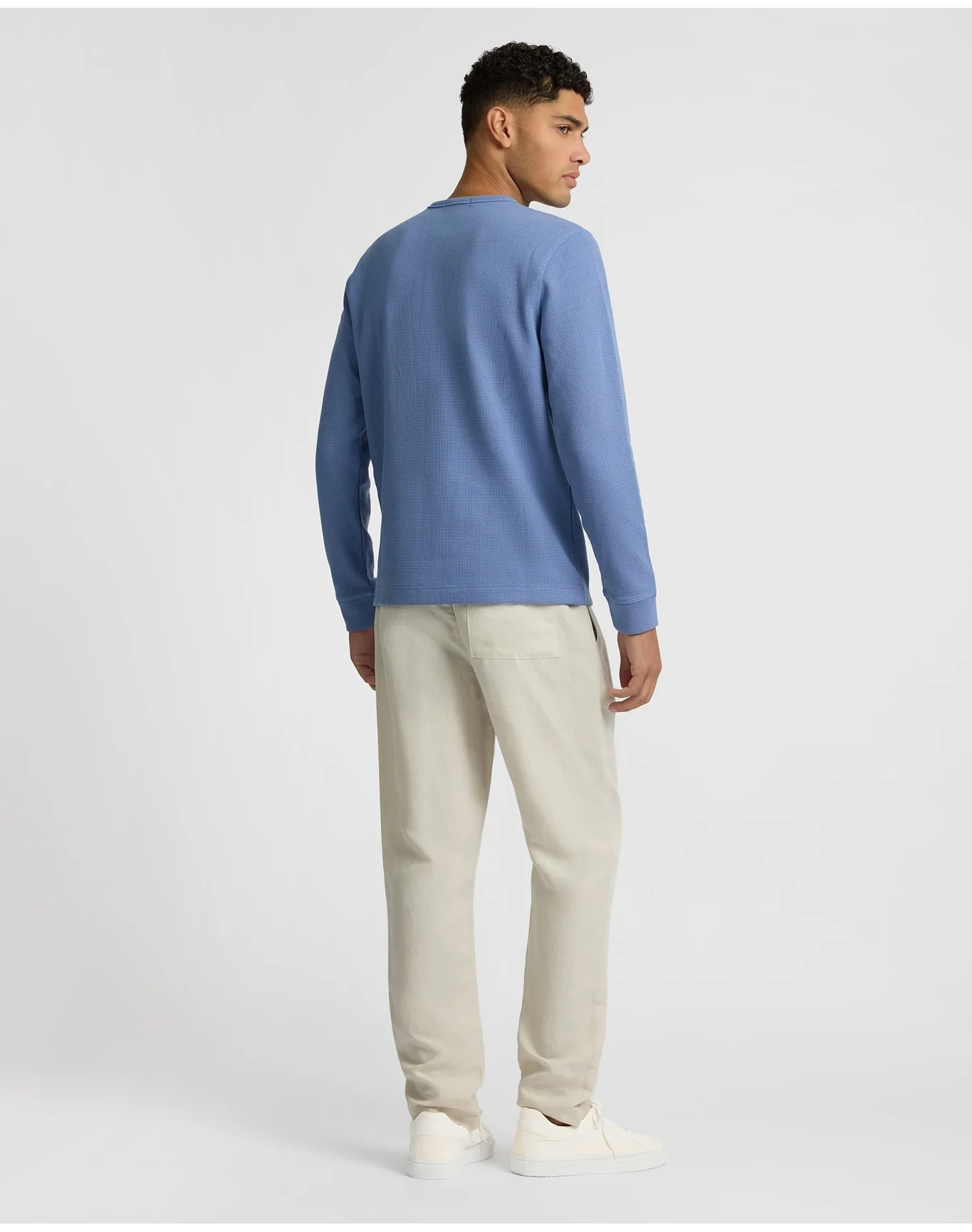 Men | Heavyweight Cotton Waffle Henley Sweatshirt | Indigo - Image 6