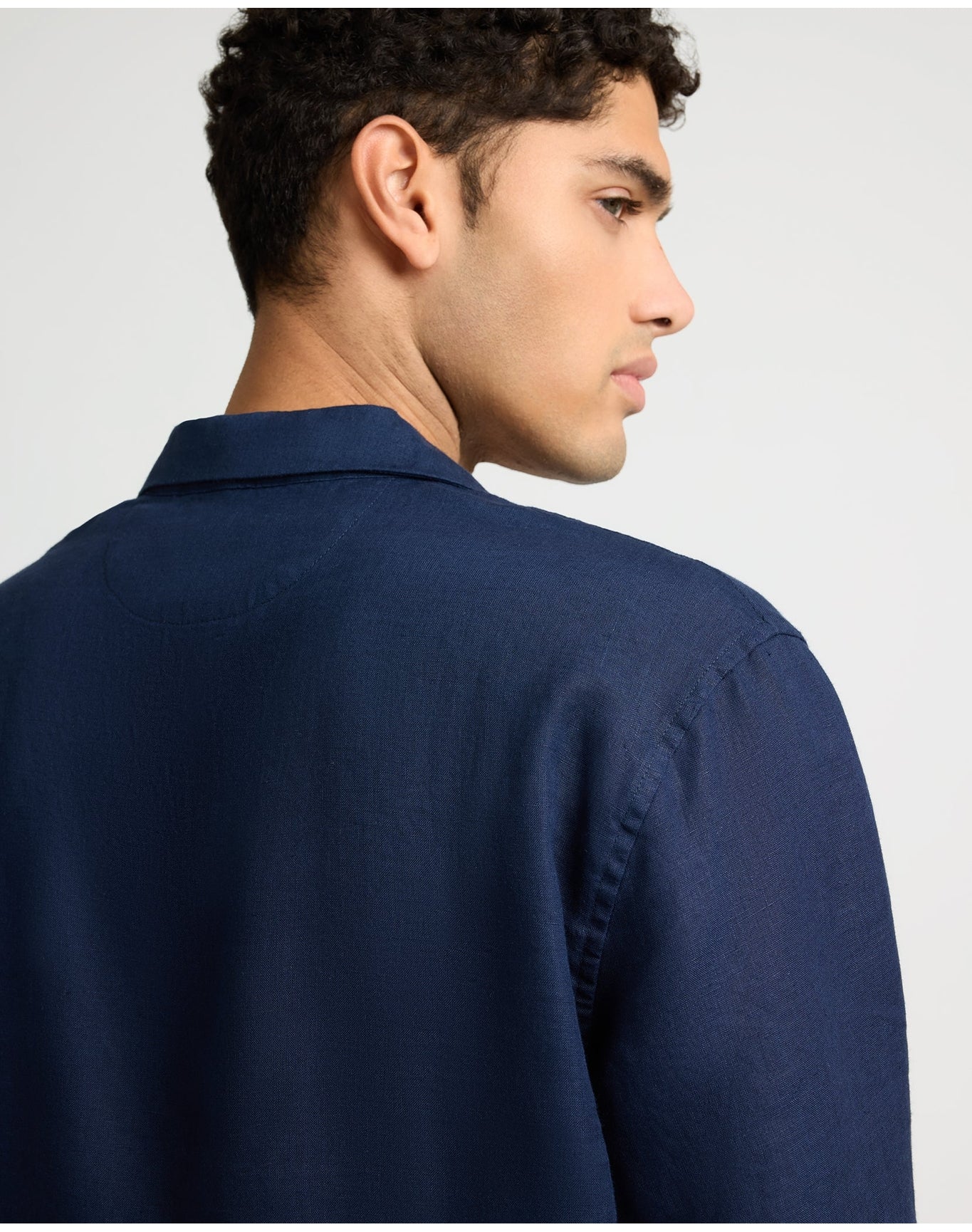 Men | Linen Long Sleeve Popover Shirt | Midnight - Image 5