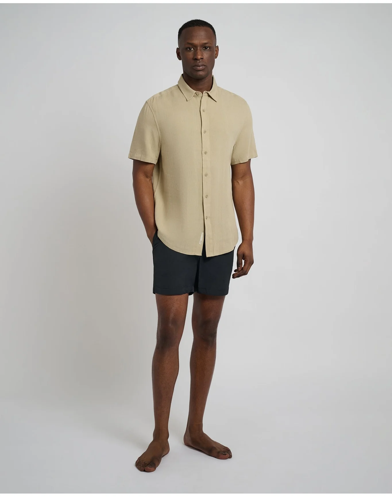 Men | Standard Short Sleeve Linen Shirt | Sand - Image 4