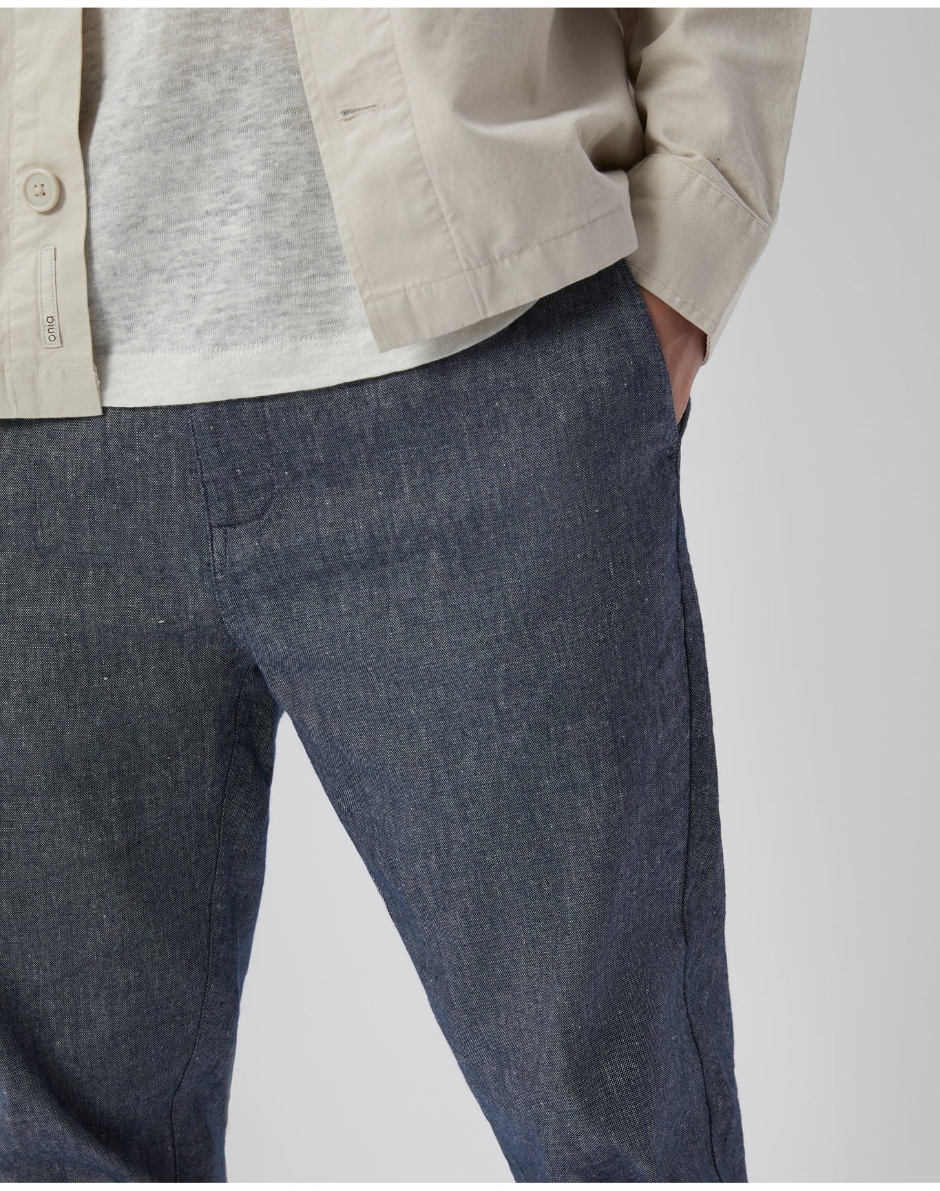 Men | Stretch Canvas Traveler Pant | Deep Navy - Image 4
