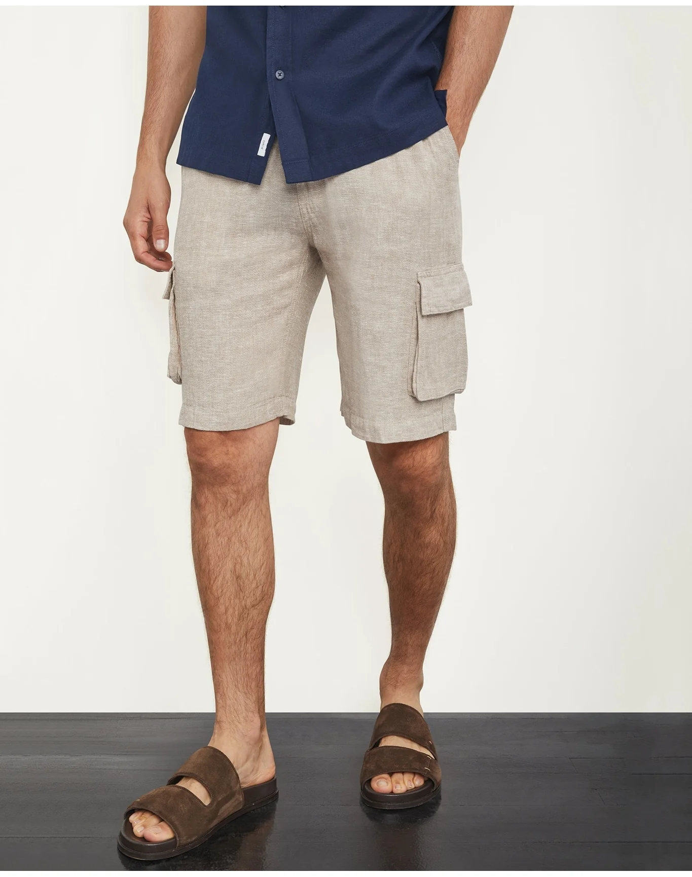 Men | Stretch Linen Pull On Cargo Short | Navy - Image 4