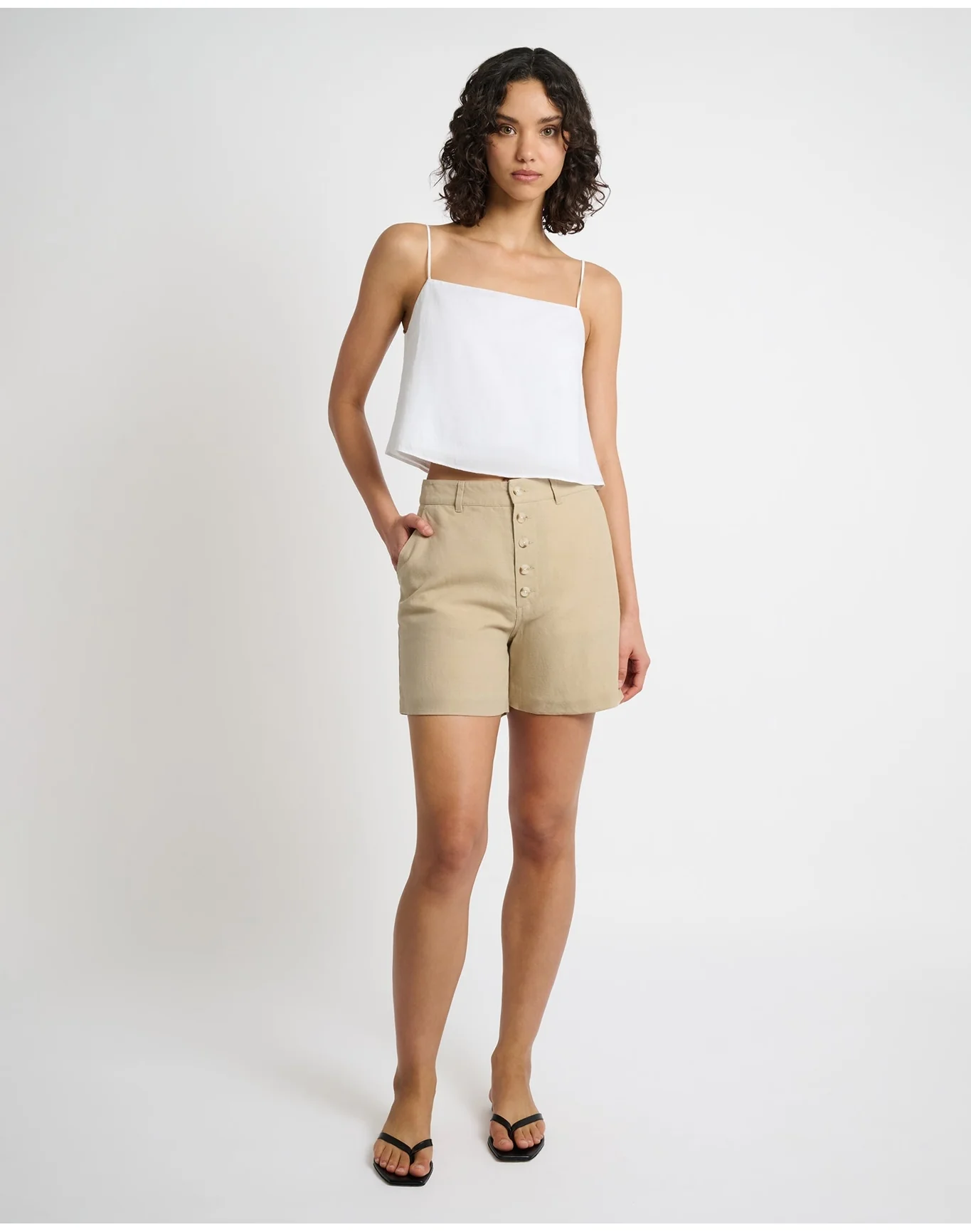 Women | Air Linen Boyfriend Short | Jute - Image 3
