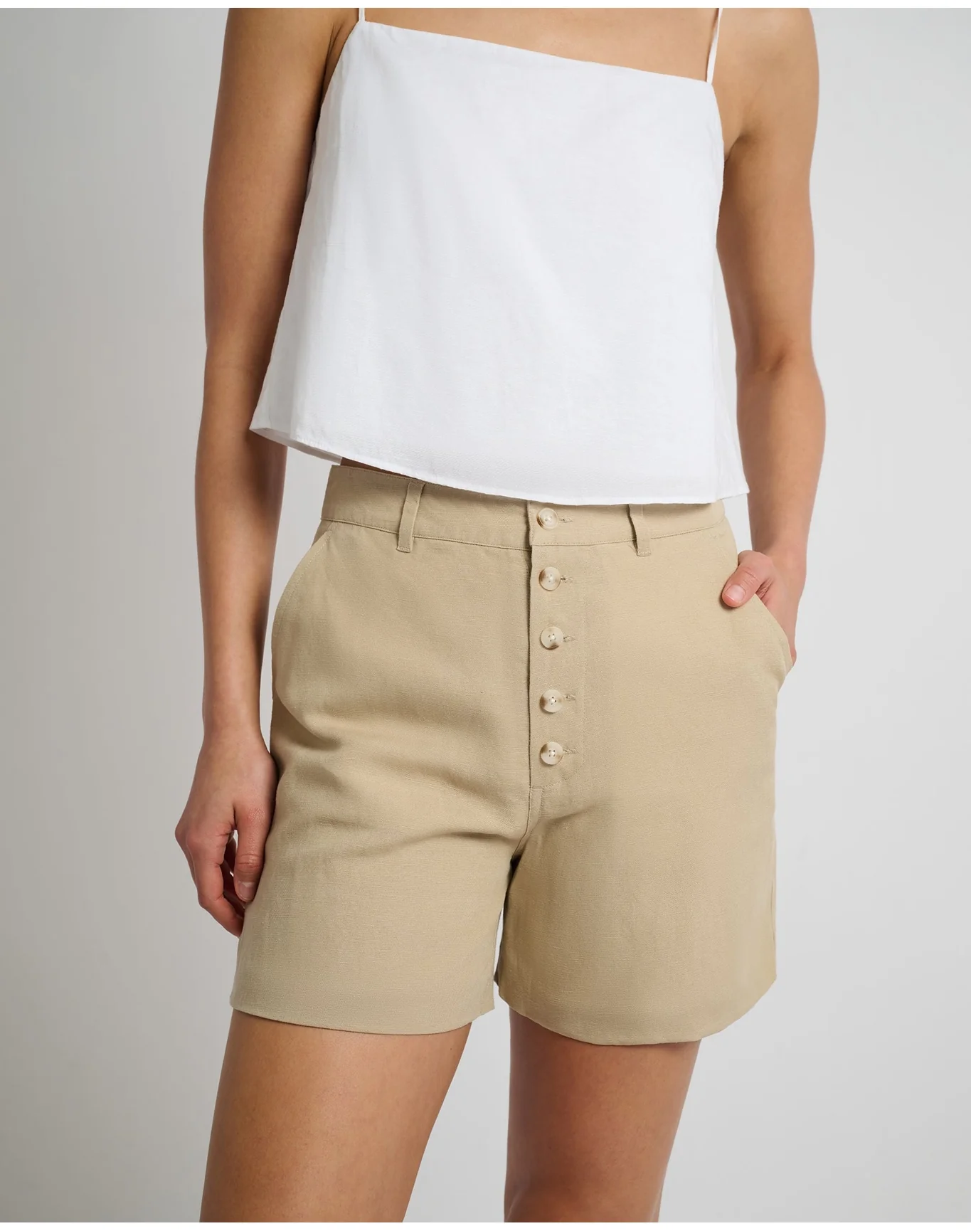 Women | Air Linen Boyfriend Short | Jute - Image 4