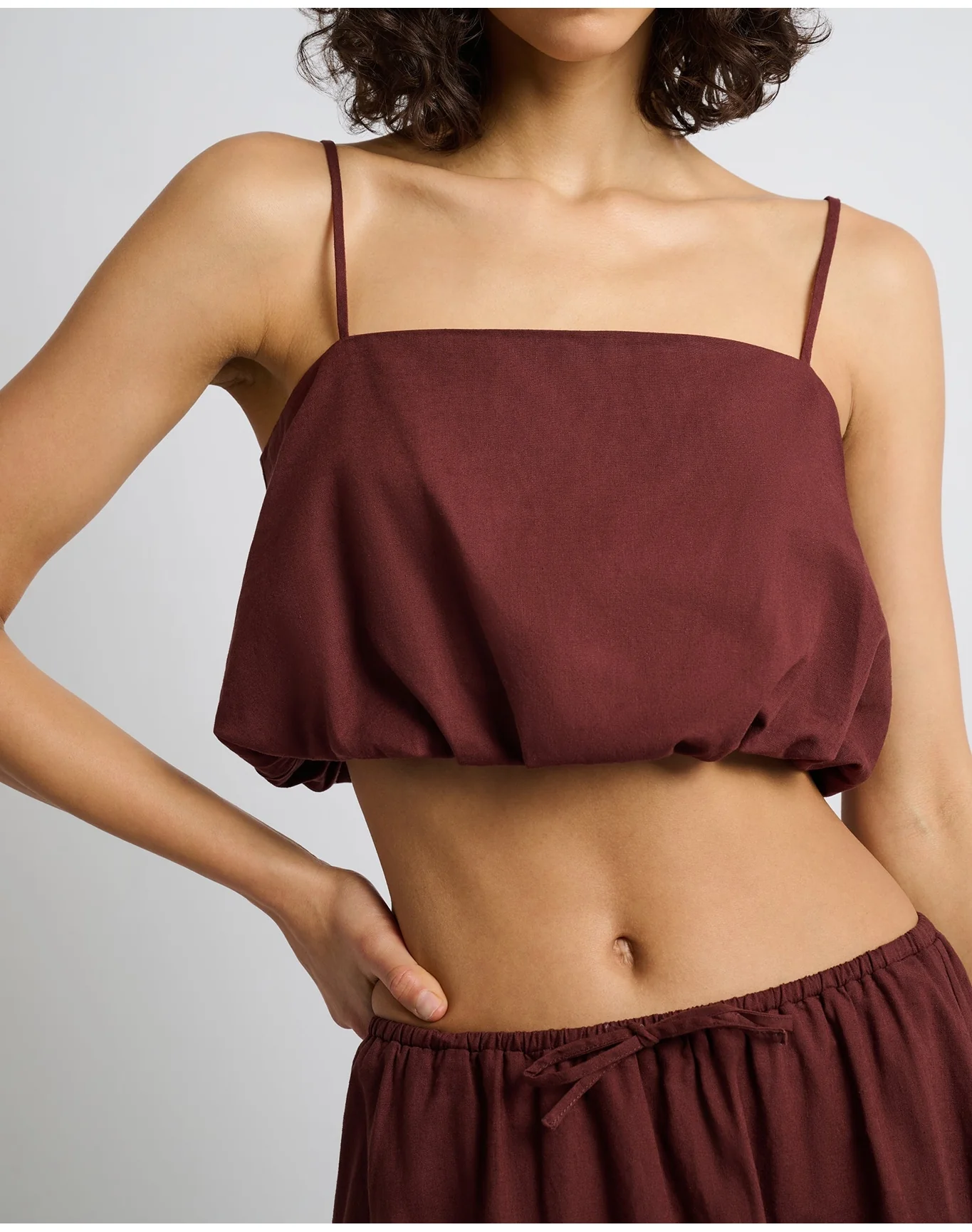 Women | Air Linen Bubble Crop Top | Rum - Image 4