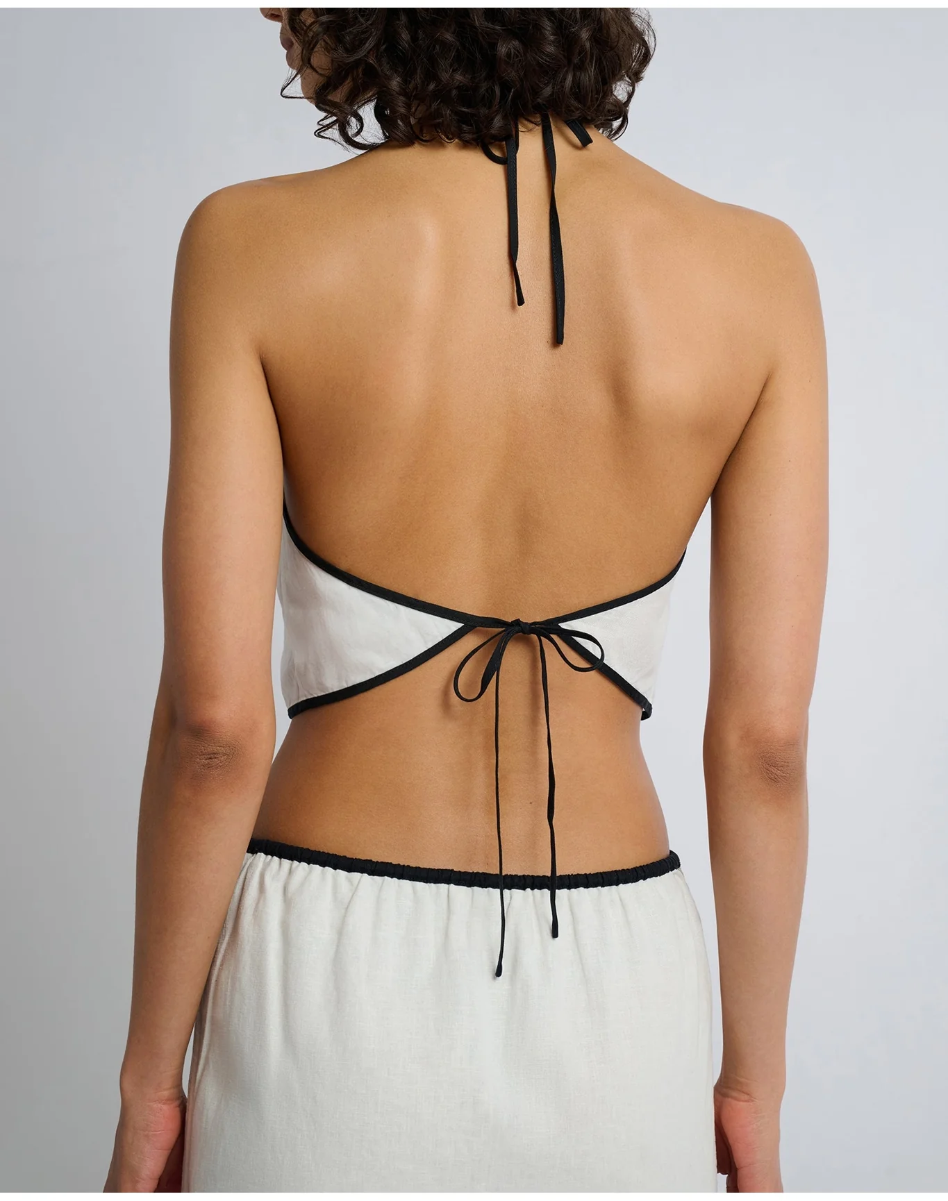 Women | Air Linen Cropped Halter Top | Egret Black - Image 4