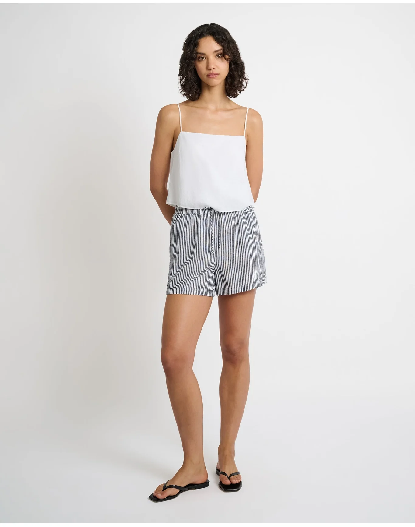 Women | Air Linen Elastic Drawstring Short | Deep Navy White - Image 3