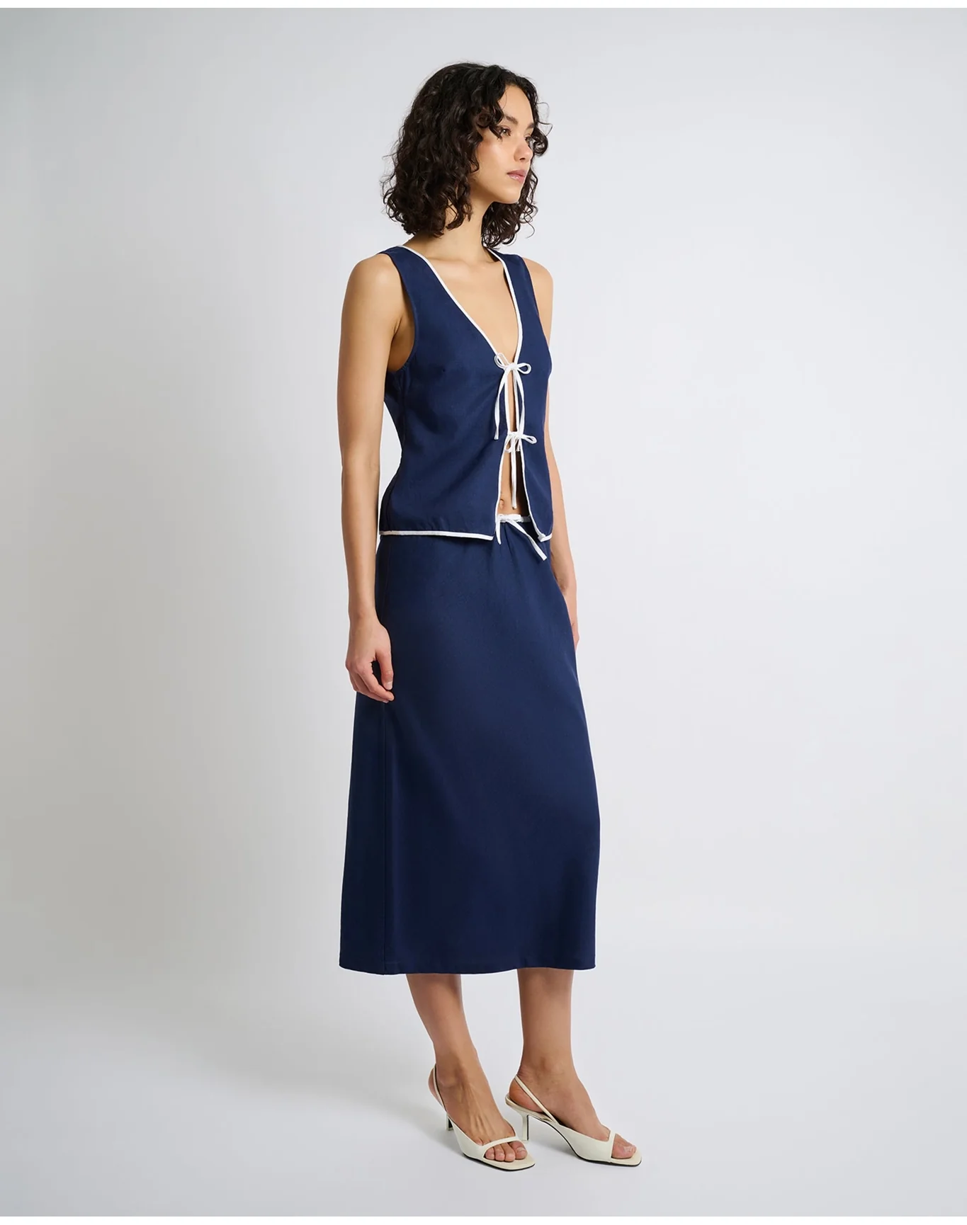 Women | Air Linen Midi Skirt | Deep Navy White - Image 3