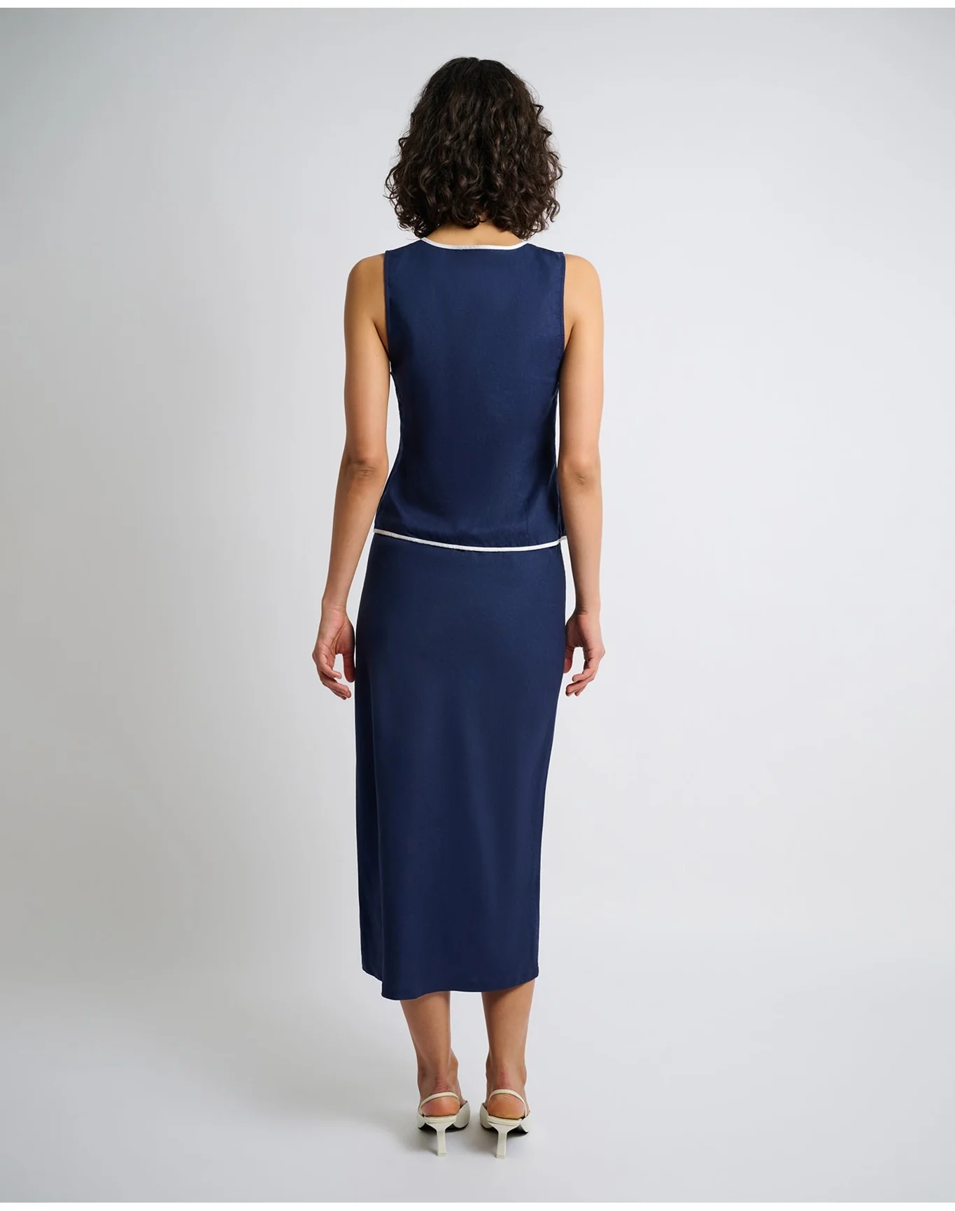 Women | Air Linen Midi Skirt | Deep Navy White - Image 5