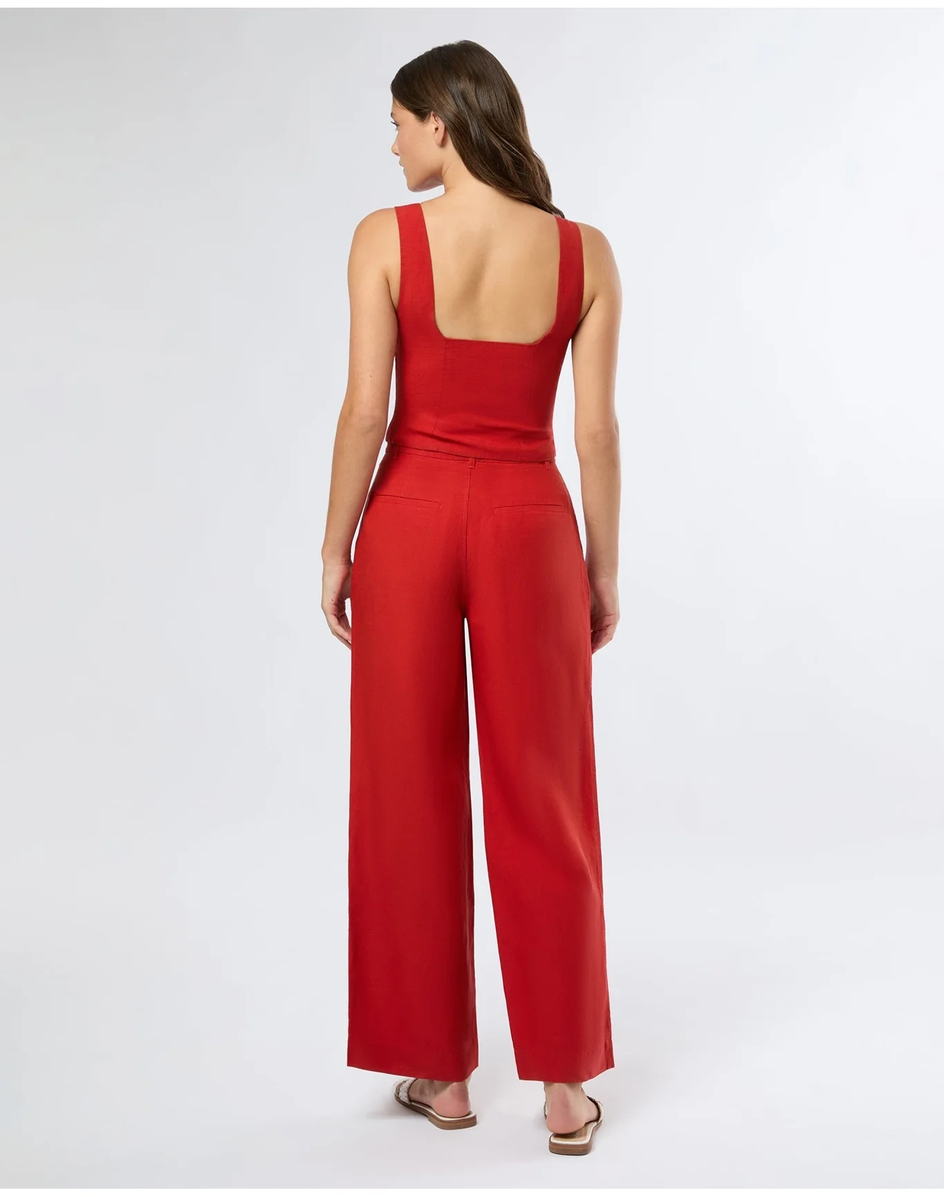 Women | Air Linen Pleated Trouser | Dark Red - Image 5