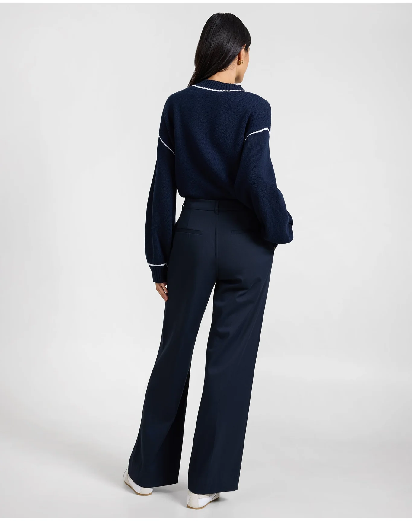 Women | Lyocell Pleated Trouser | Noir Navy - Image 6