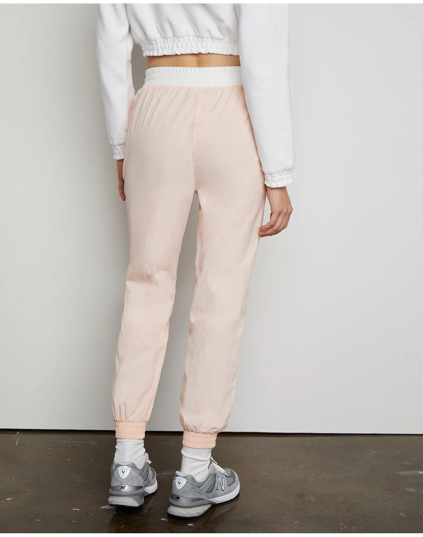 Women | Mixed Material Crinkle Nylon Jogger | Blush White - Image 4