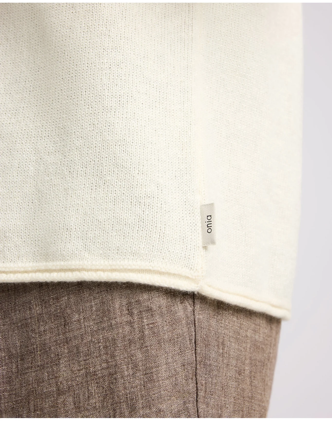 Men | Linen Cashmere Rollneck Sweater | White - Image 4