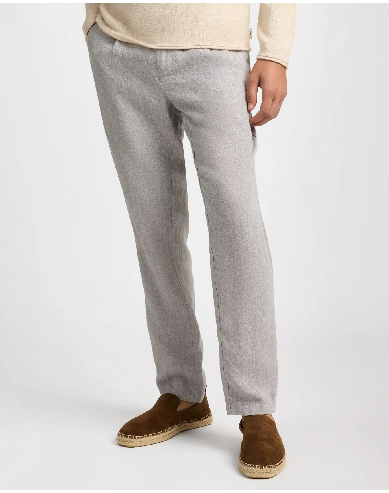 Men | Linen Tapered Pleated Trouser | Cool Grey - Image 3