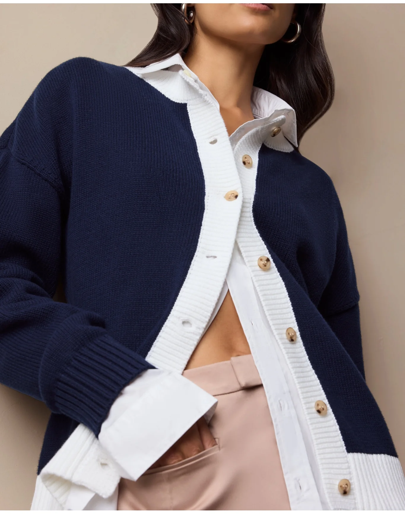 Women | Cotton Fitted Cardigan | Noir Navy x White - Image 2