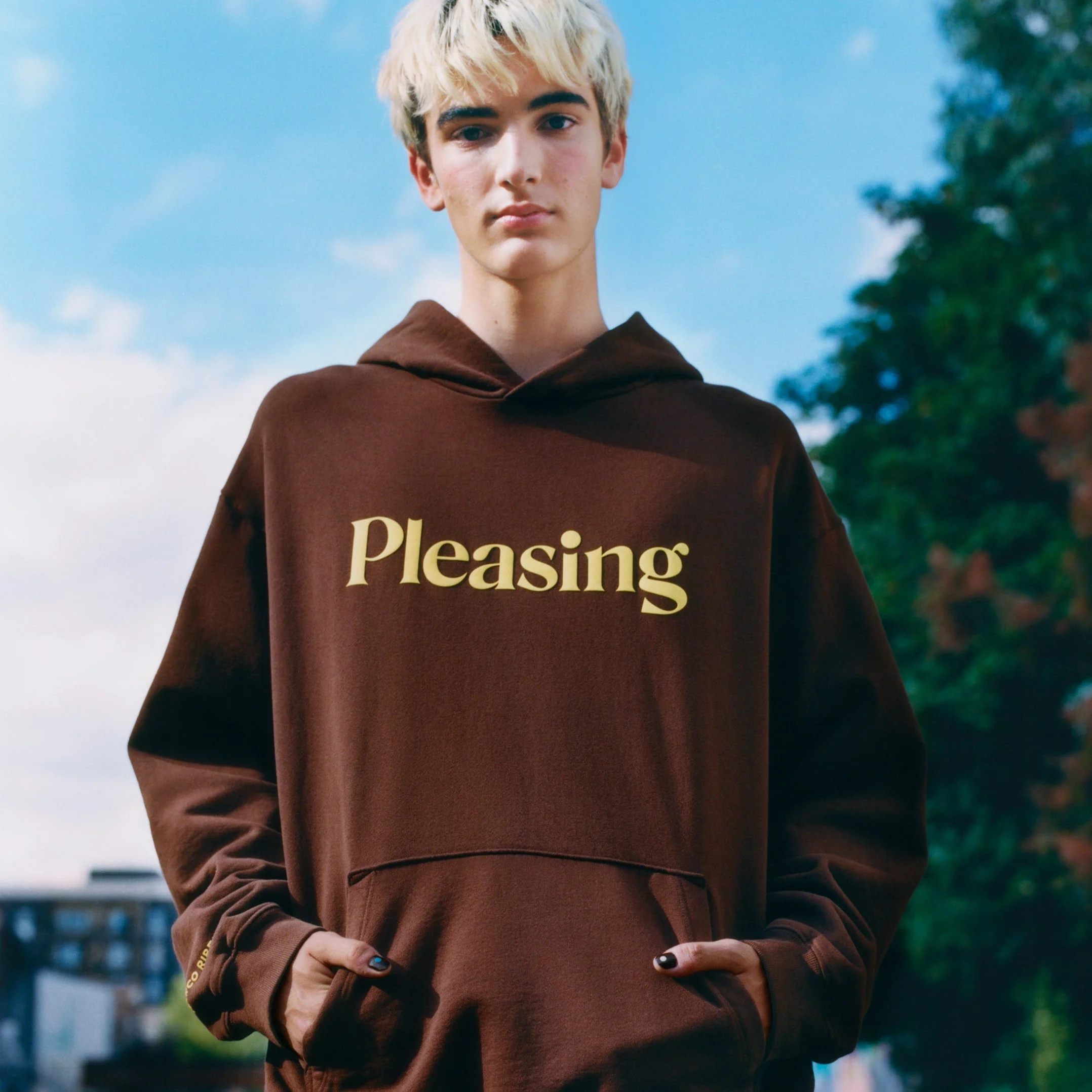 The Pleasing x Marco MAIS AMOR Hoodies | Brown & Pink - Image 4