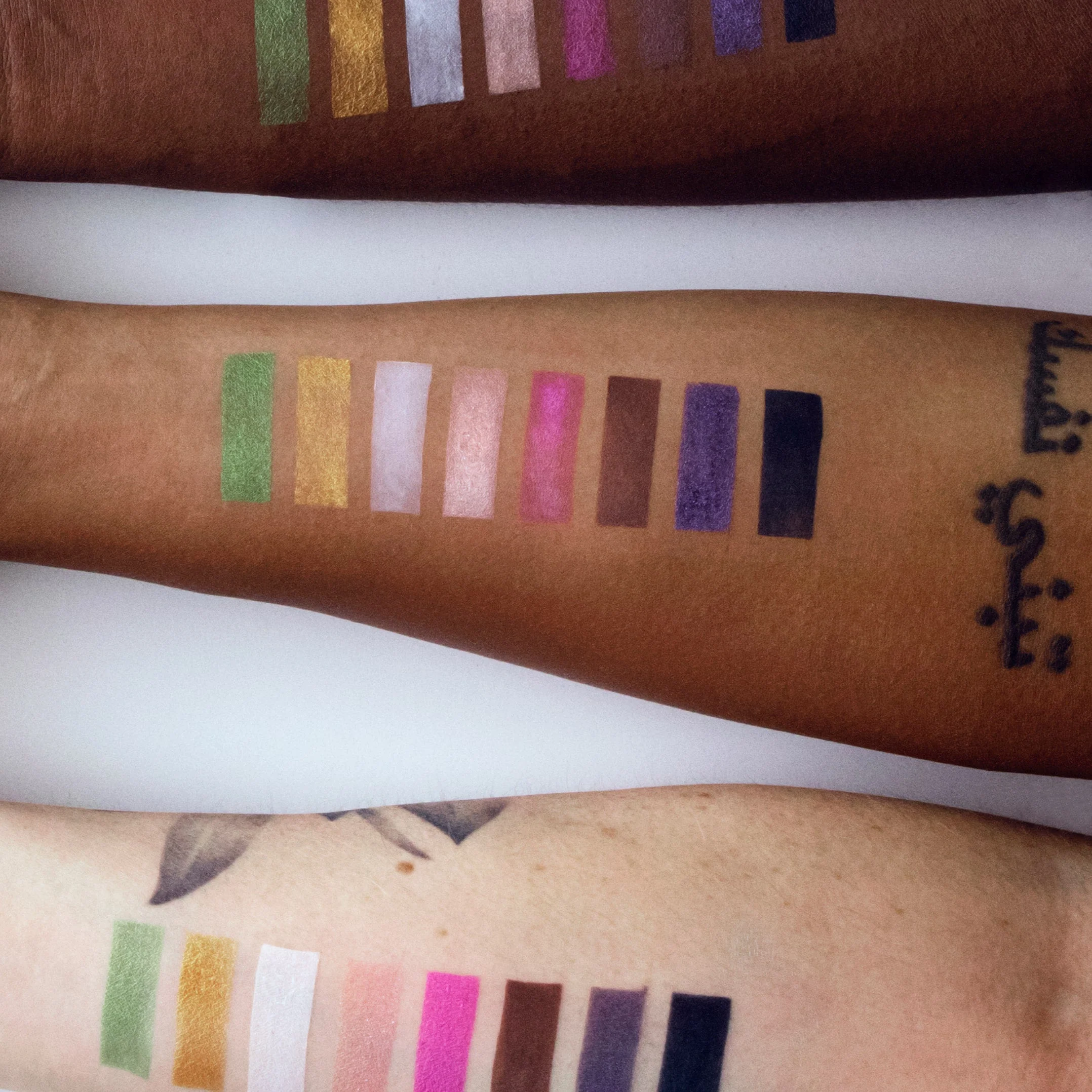 The Pleasing x Marco Ribeiro Pressed Powder Pigments | Multicolor - Image 3