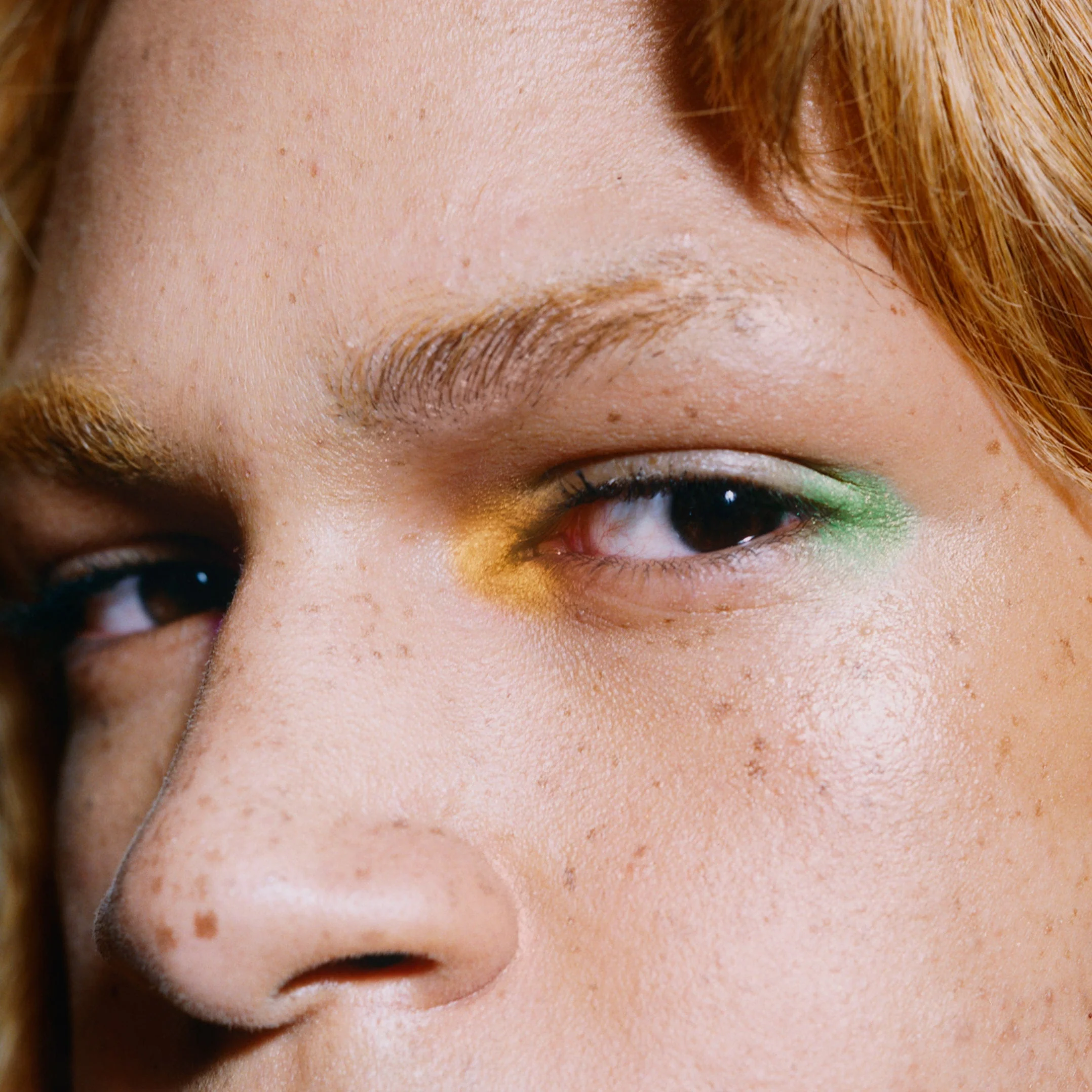 The Pleasing x Marco Ribeiro Pressed Powder Pigments | Multicolor - Image 4