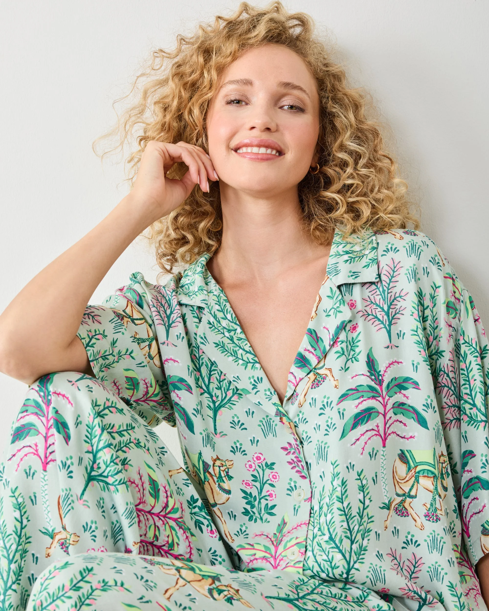 Camel's Courtyard - Tall Eco Satin Wildest Dreams Set | Avocado