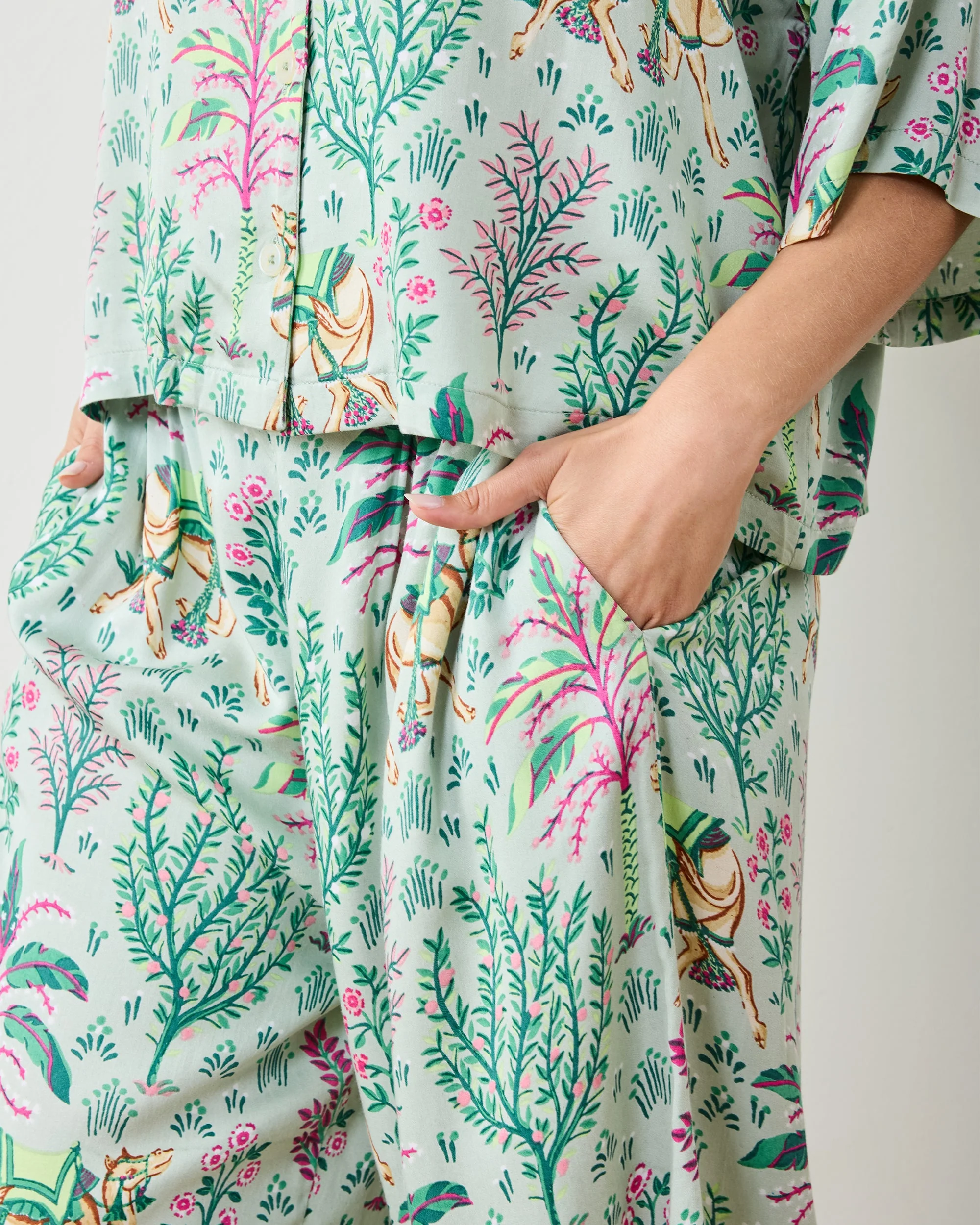 Camel's Courtyard - Tall Eco Satin Wildest Dreams Set | Avocado - Image 3