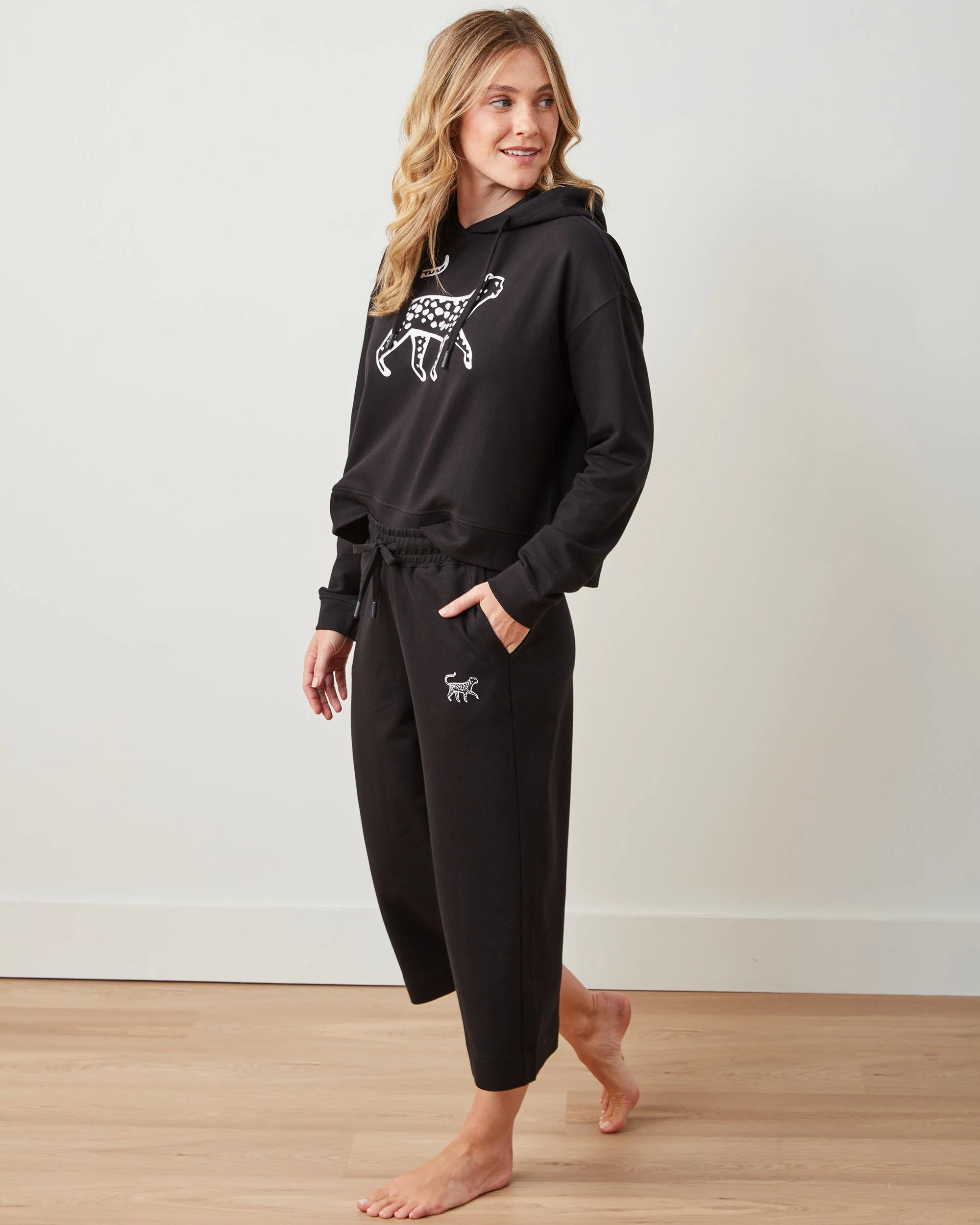 Down Time Cropped Sweatpants - Cropped Sweatpants | Black - Image 5