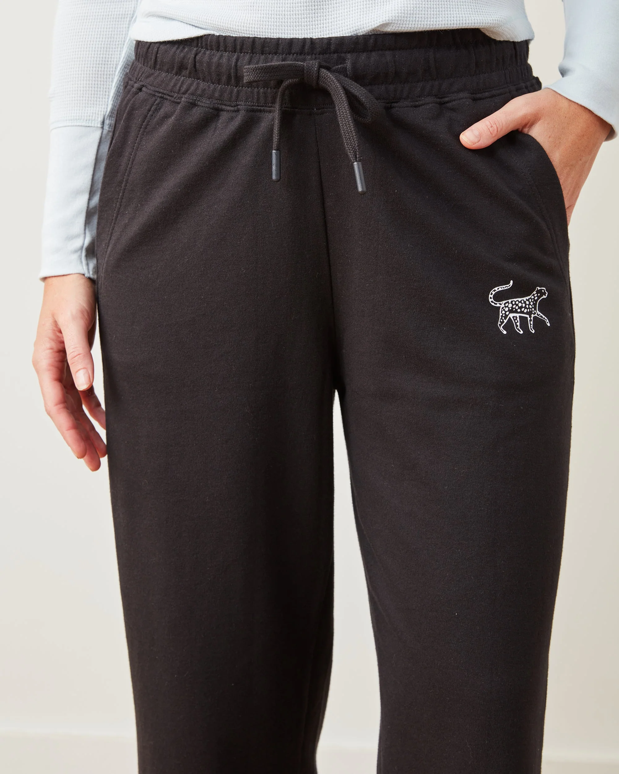 Down Time Cropped Sweatpants - Cropped Sweatpants | Black - Image 6