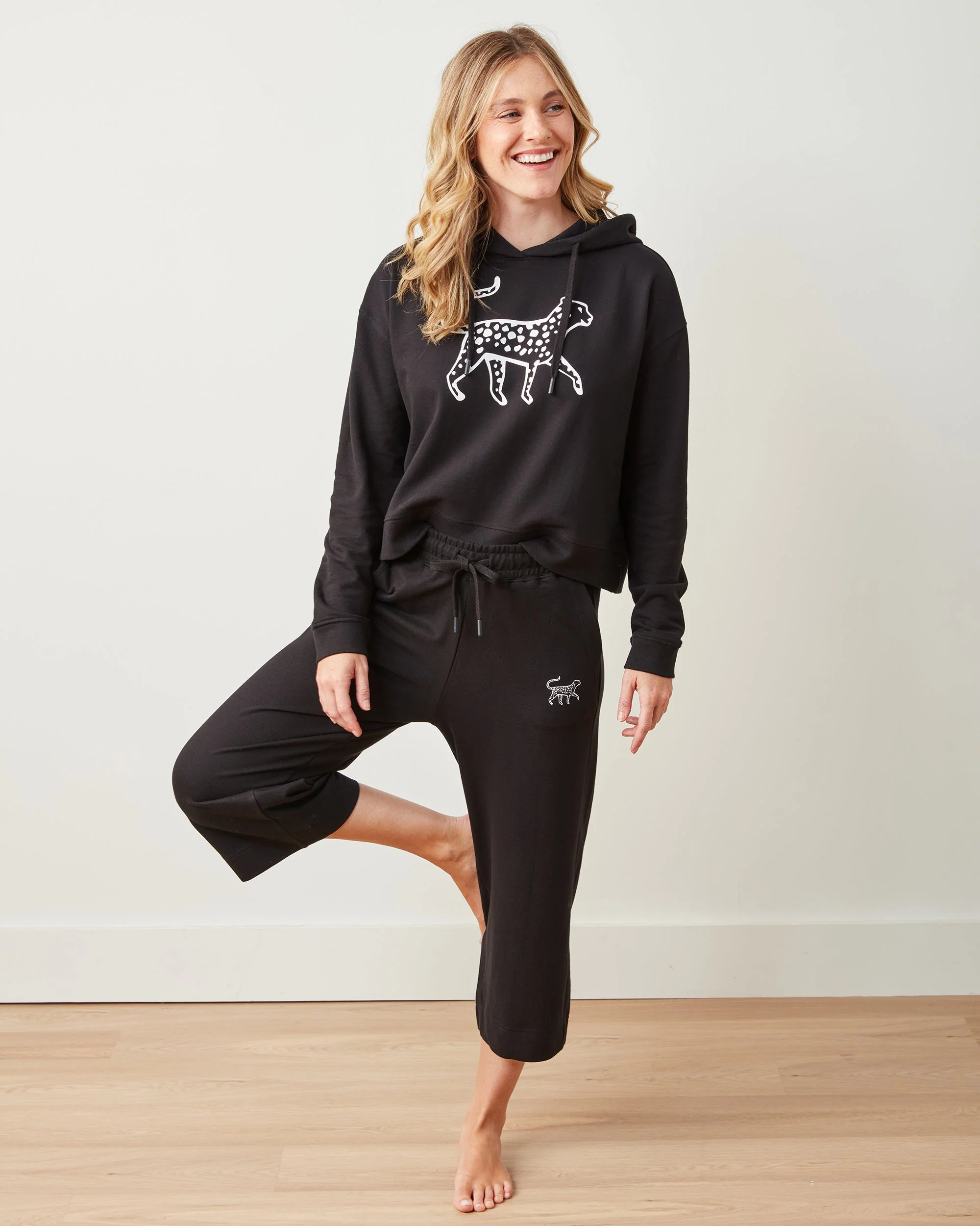 Down Time Cropped Sweatpants - Cropped Sweatpants | Black - Image 7