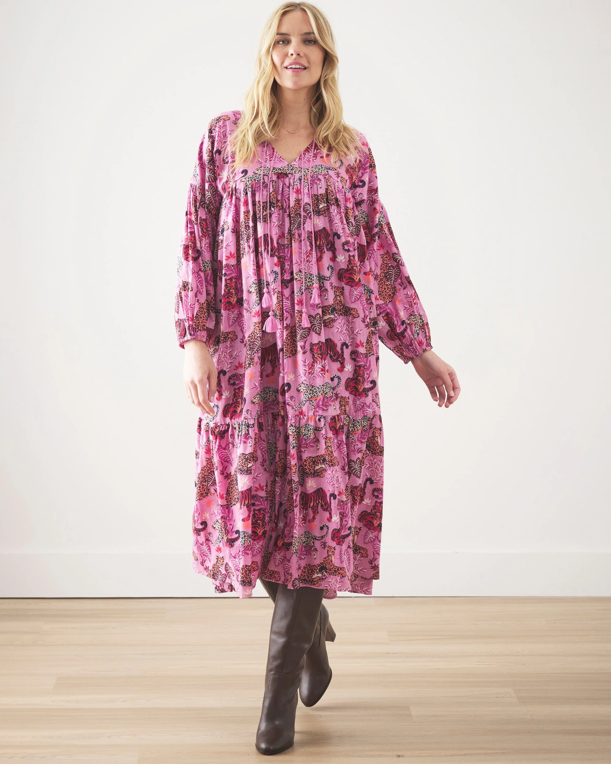 Feline Fatale - Day Tripper Dress | Lovely Lilac - Image 2